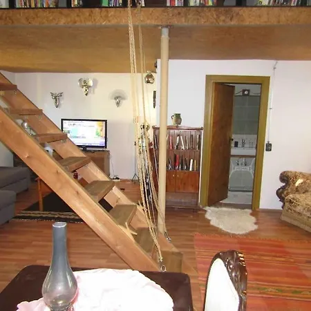 Kaleici Bahceli Oezel Muhtesem Muestakil