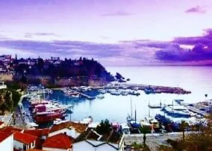 Holiday home Kaleici Bahceli Oezel Muhtesem Muestakil
